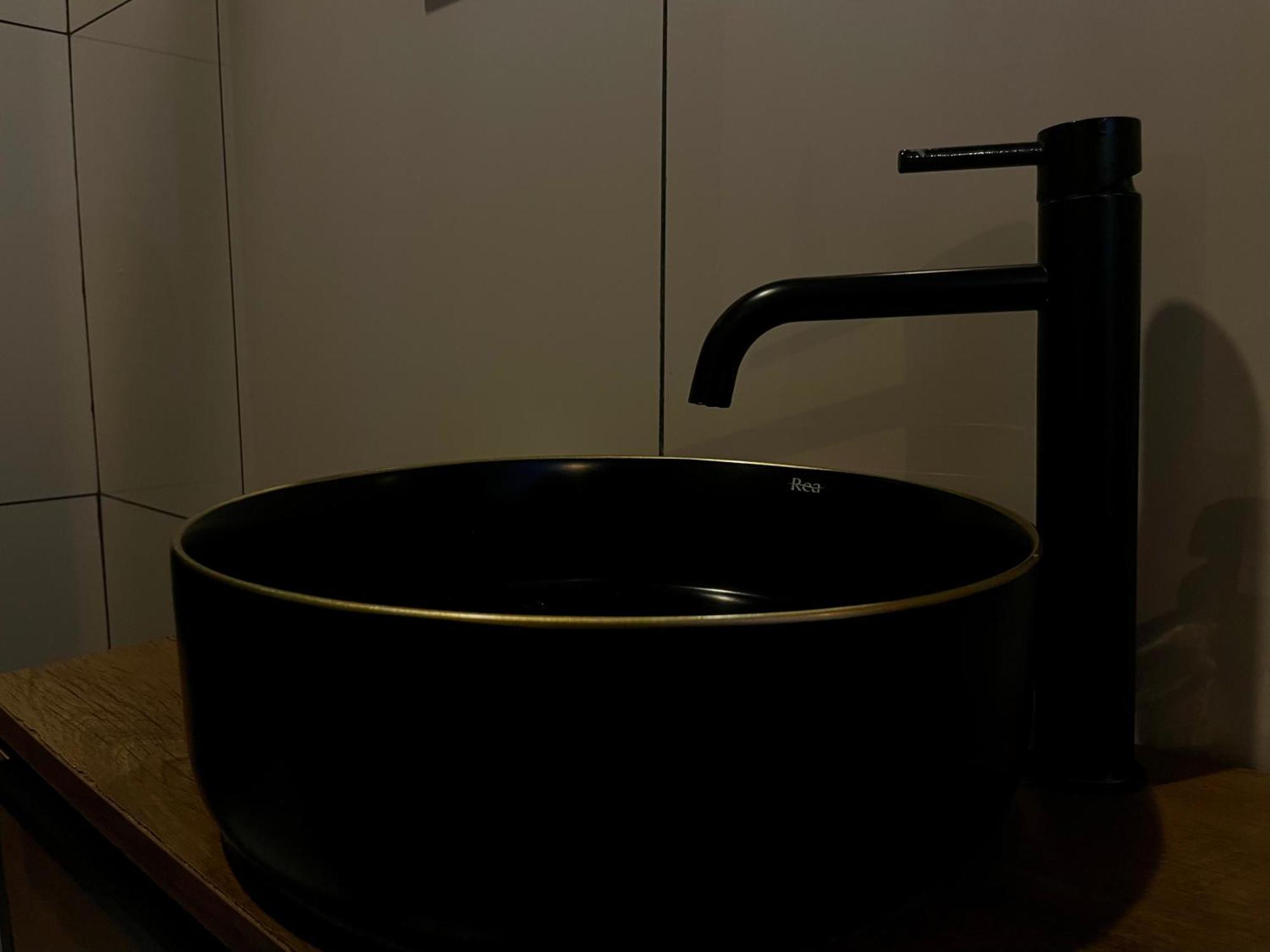 Airport Accommodation Deluxe Bedroom And Private Bathroom Near Airport Self Check In And Self Check Out Mqabba 外观 照片