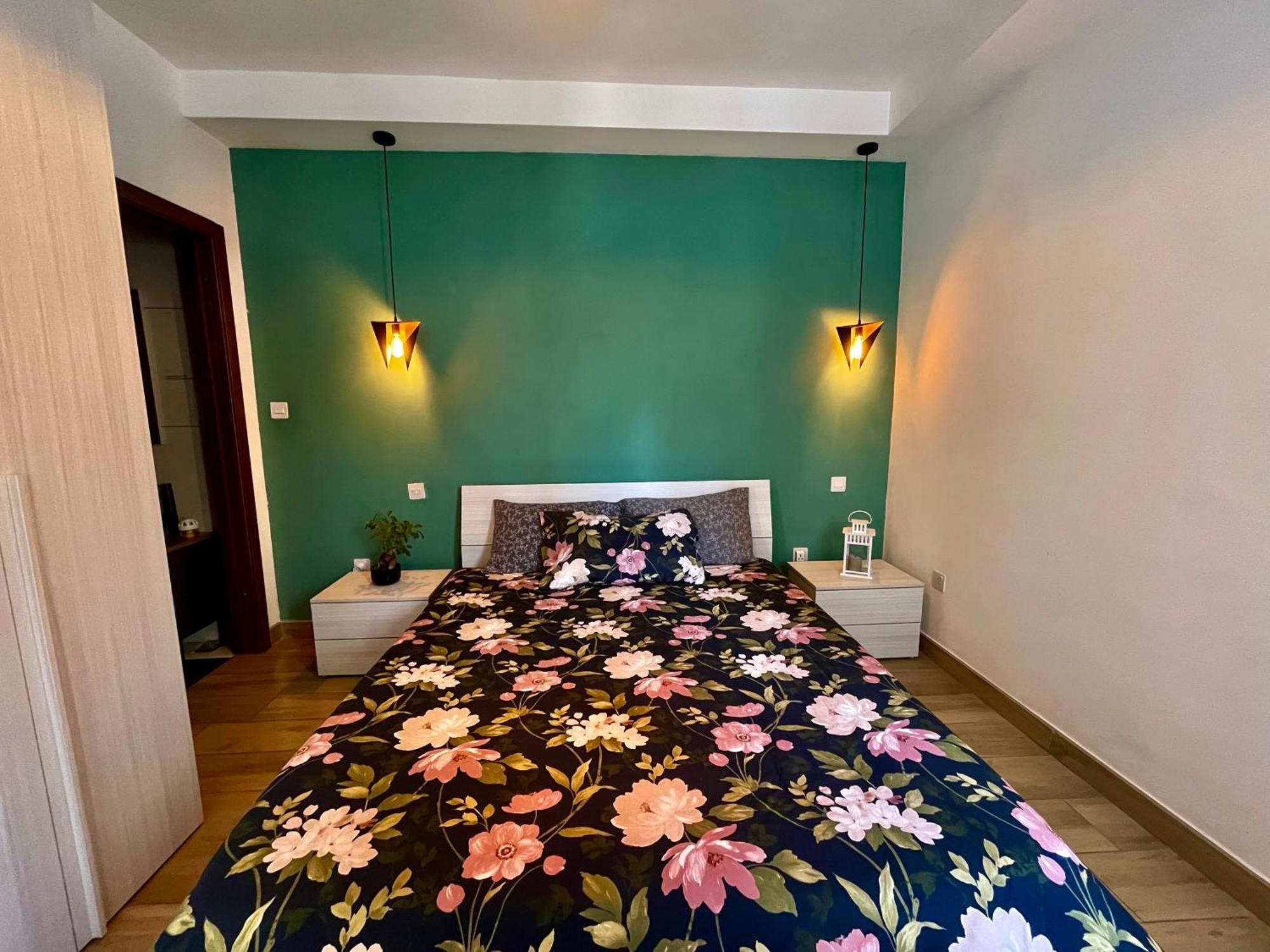 Airport Accommodation Deluxe Bedroom And Private Bathroom Near Airport Self Check In And Self Check Out Mqabba 外观 照片